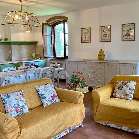 Fattoria Cirene Guest House Follonica Bagian luar foto