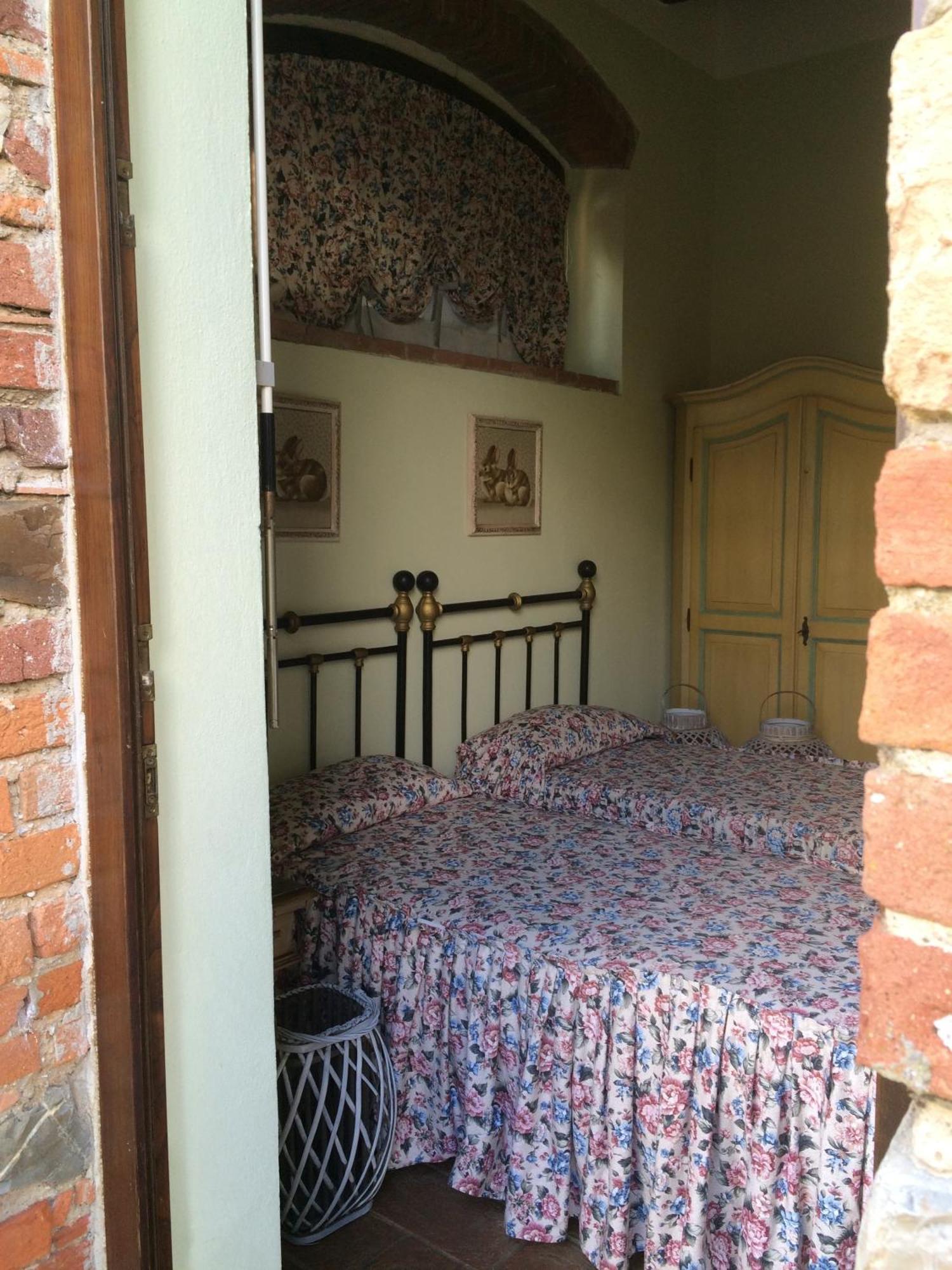 Fattoria Cirene Guest House Follonica Ruang foto