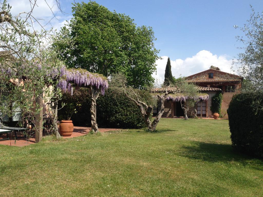 Fattoria Cirene Guest House Follonica Ruang foto