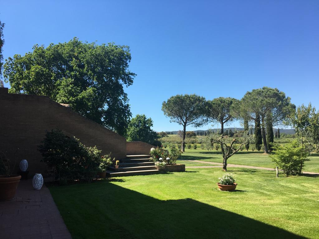 Fattoria Cirene Guest House Follonica Bagian luar foto