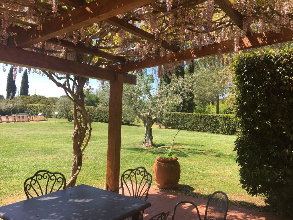 Fattoria Cirene Guest House Follonica Bagian luar foto